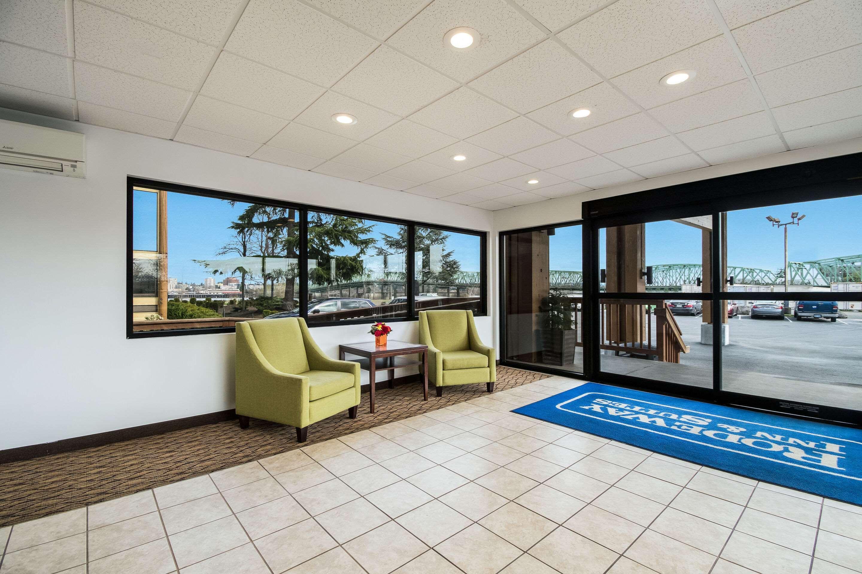 Rodeway Inn & Suites Portland - Jantzen Beach Buitenkant foto