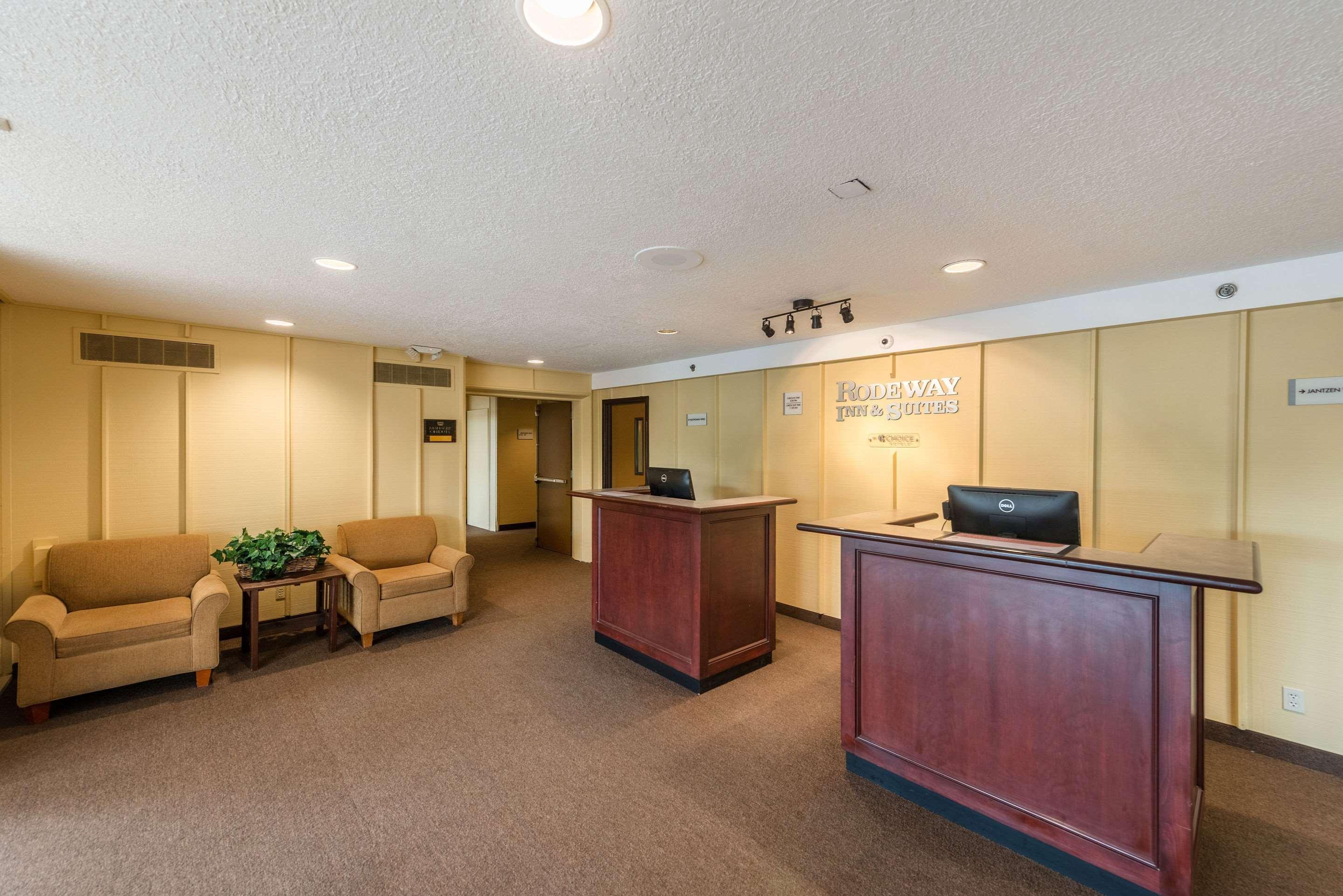Rodeway Inn & Suites Portland - Jantzen Beach Buitenkant foto